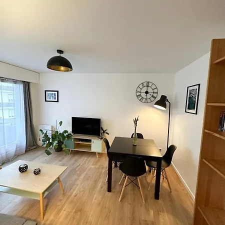 Cozy Avec Balcon Proche Tram 斯特拉斯堡